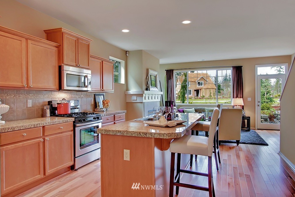 18531 45th Drive Southeast Bothell, WA 98012 - Photo 3 of 18 Gallery Image 3