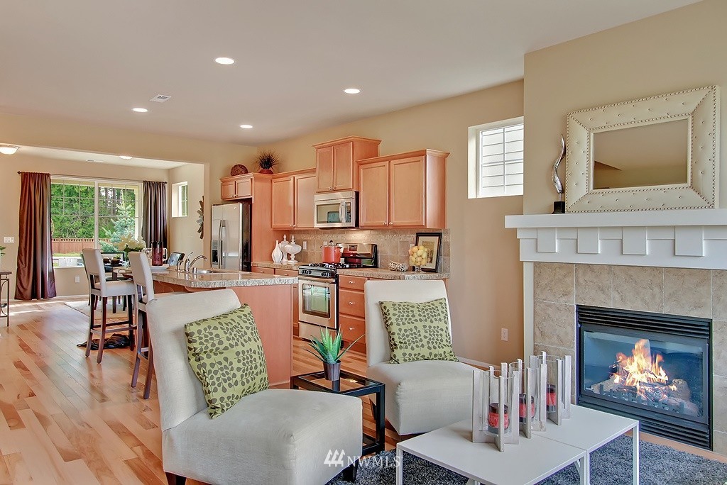 18531 45th Drive Southeast Bothell, WA 98012 - Photo 5 of 18 Gallery Image 5