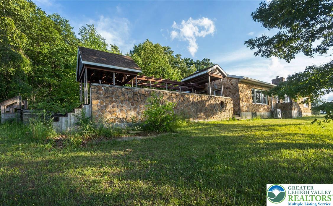 204 Ridge Cup Road New Ringgold, PA 17960 - Photo 3 of 72