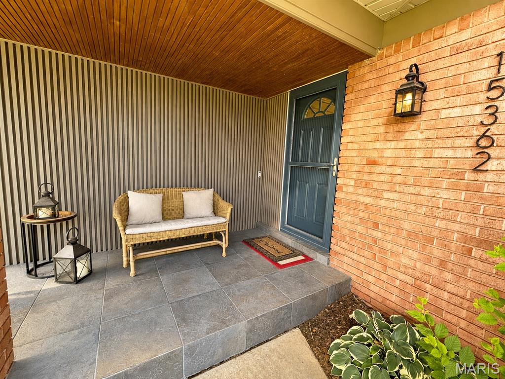 15362 Clayton Road Ballwin, MO 63011 - Photo 2 of 12