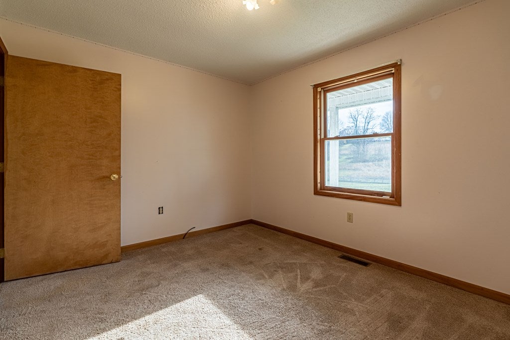 23899 Walden Road Abingdon, VA 24210 - Photo 30 of 54 Gallery Image 30