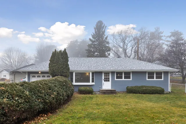 $310,000 | 3935 East County Street North, St. Paul, MN 55110