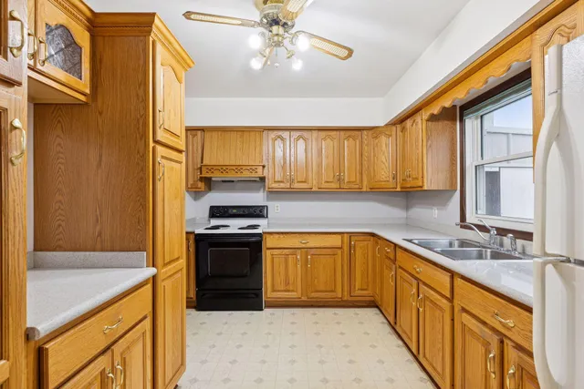 $310,000 | 3935 East County Street North, St. Paul, MN 55110