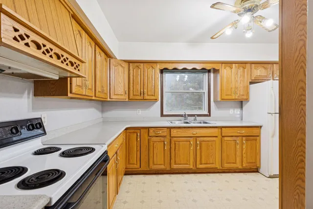 $310,000 | 3935 East County Street North, St. Paul, MN 55110