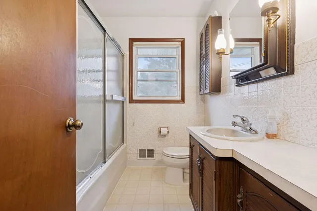 $310,000 | 3935 East County Street North, St. Paul, MN 55110