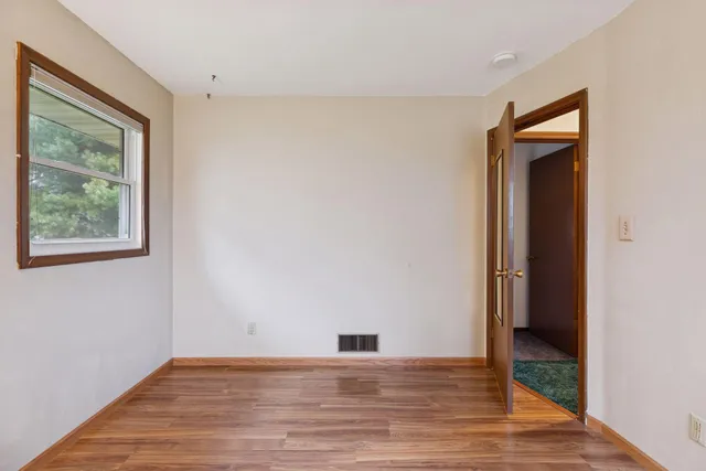 $310,000 | 3935 East County Street North, St. Paul, MN 55110