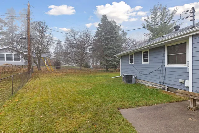 $310,000 | 3935 East County Street North, St. Paul, MN 55110