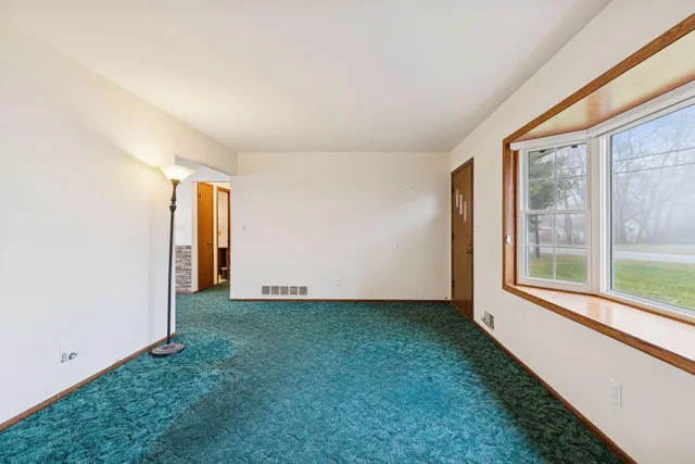 $310,000 | 3935 East County Street North, St. Paul, MN 55110