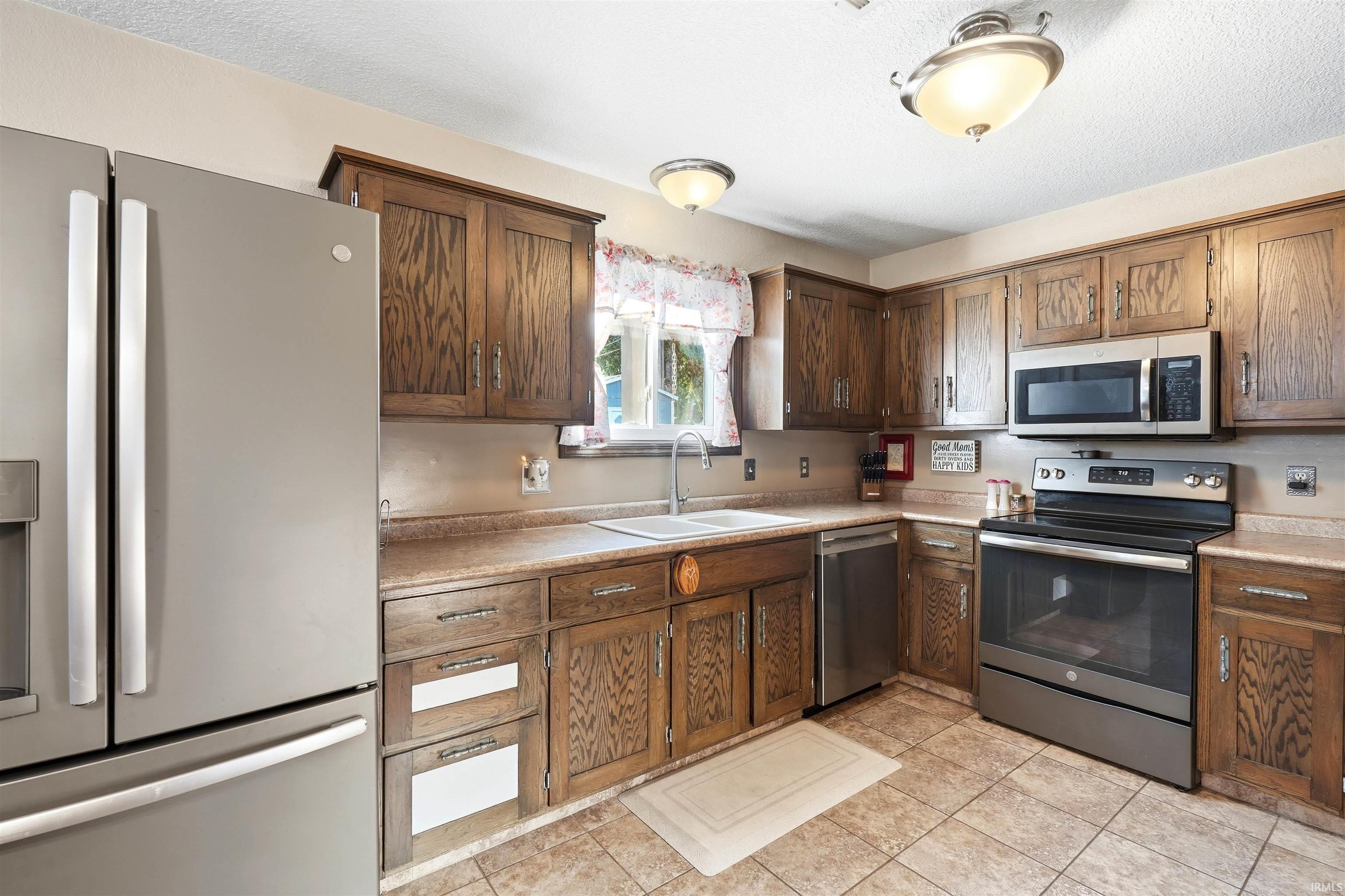 645 North Riley Street Kendallville, IN 46755 - Photo 11 of 34