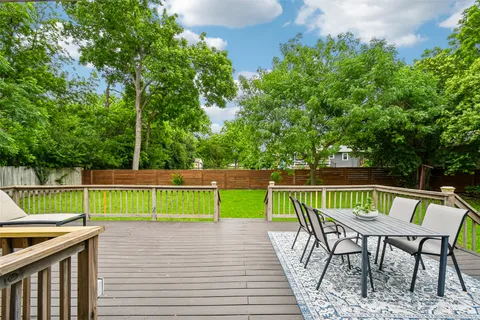 a view of a house with a big yard