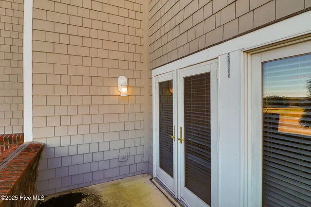 $675,000 | 104 South 3rd Street, Unit J1 & SLIP #55 ATLANTIC HA, Morehead City, NC 28557