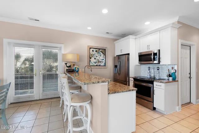 $675,000 | 104 South 3rd Street, Unit J1 & SLIP #55 ATLANTIC HA, Morehead City, NC 28557