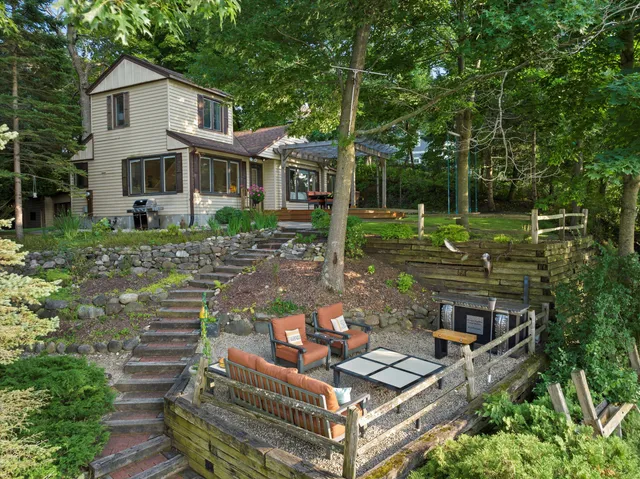 $1,199,000 | W329N6495 Forest Drive, Merton, WI 53058