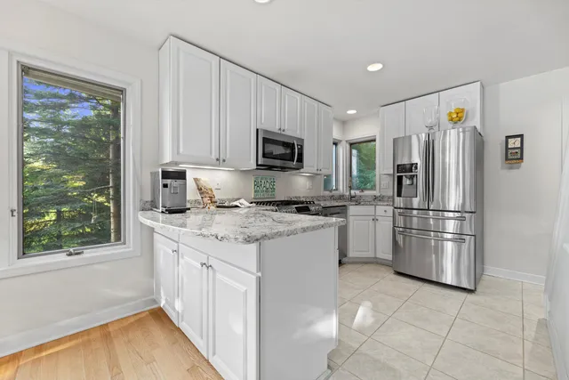 $1,199,000 | W329N6495 Forest Drive, Merton, WI 53058