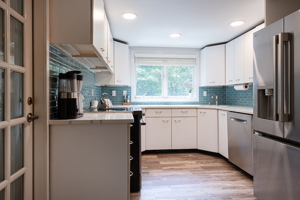 11 Juniper Ridge Road Lincoln, MA 01773 - Photo 13 of 30