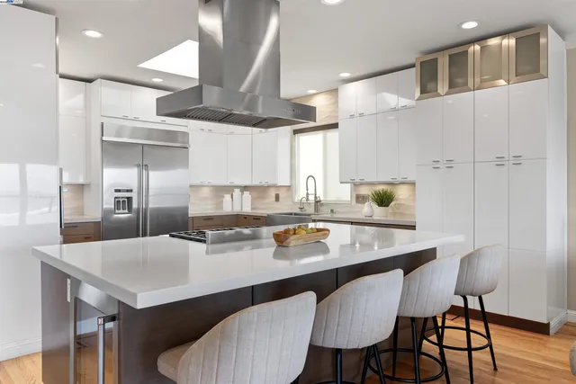 $4,500,000 | 674 Corona Drive, Pacifica, CA 94044