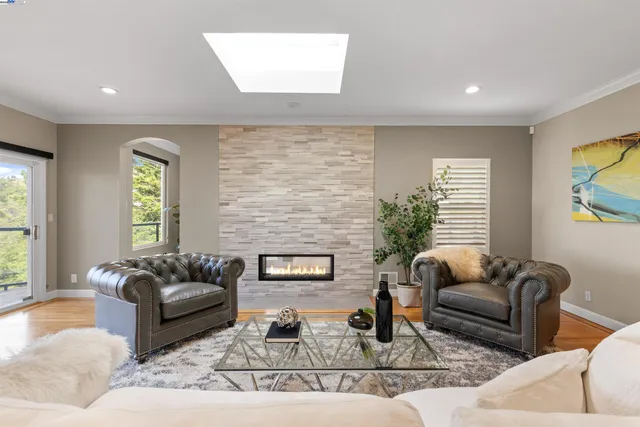 $4,500,000 | 674 Corona Drive, Pacifica, CA 94044