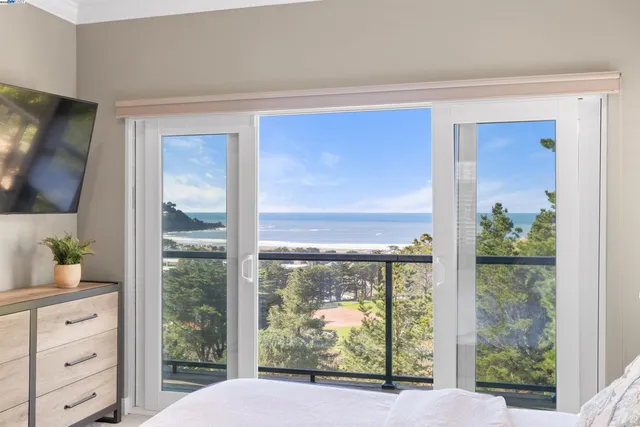 $4,500,000 | 674 Corona Drive, Pacifica, CA 94044