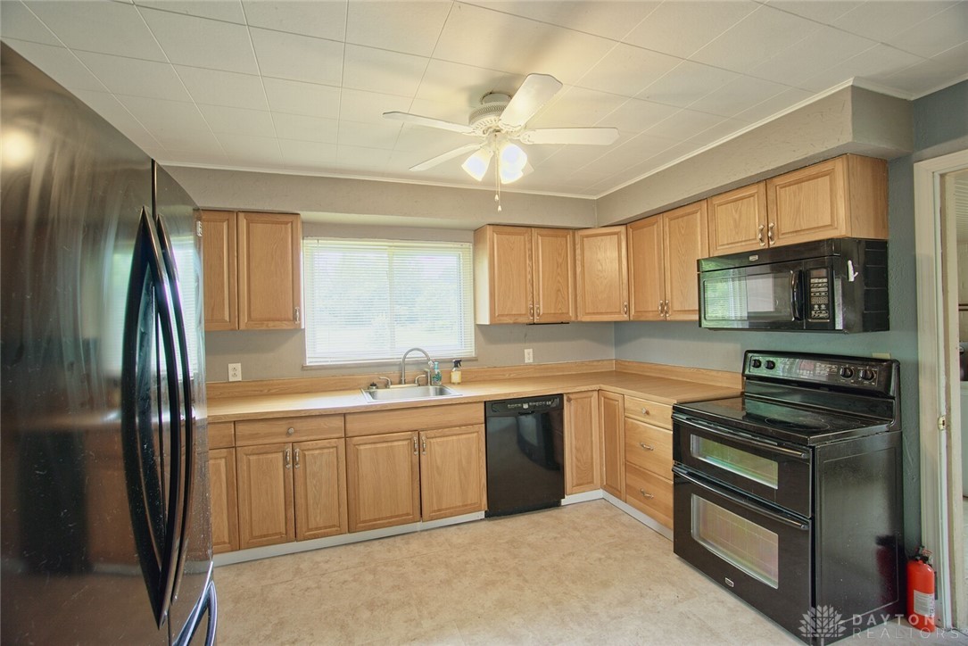 3913 Kemp Road Beavercreek, OH 45431 - Photo 7 of 27