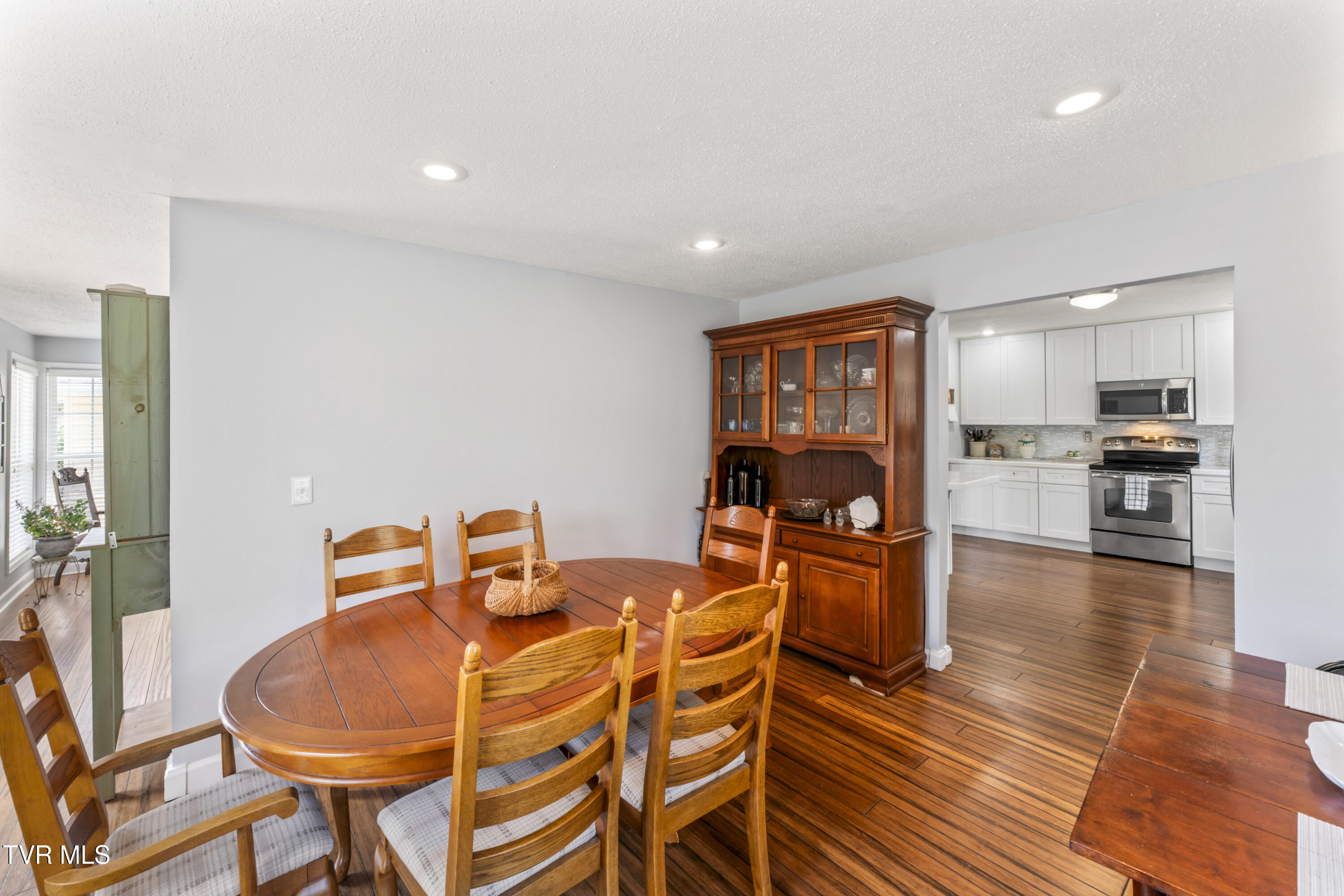 554 Briggs Road Dandridge, TN 37725 - Photo 11 of 43 photos_high_resolution_DSC00620