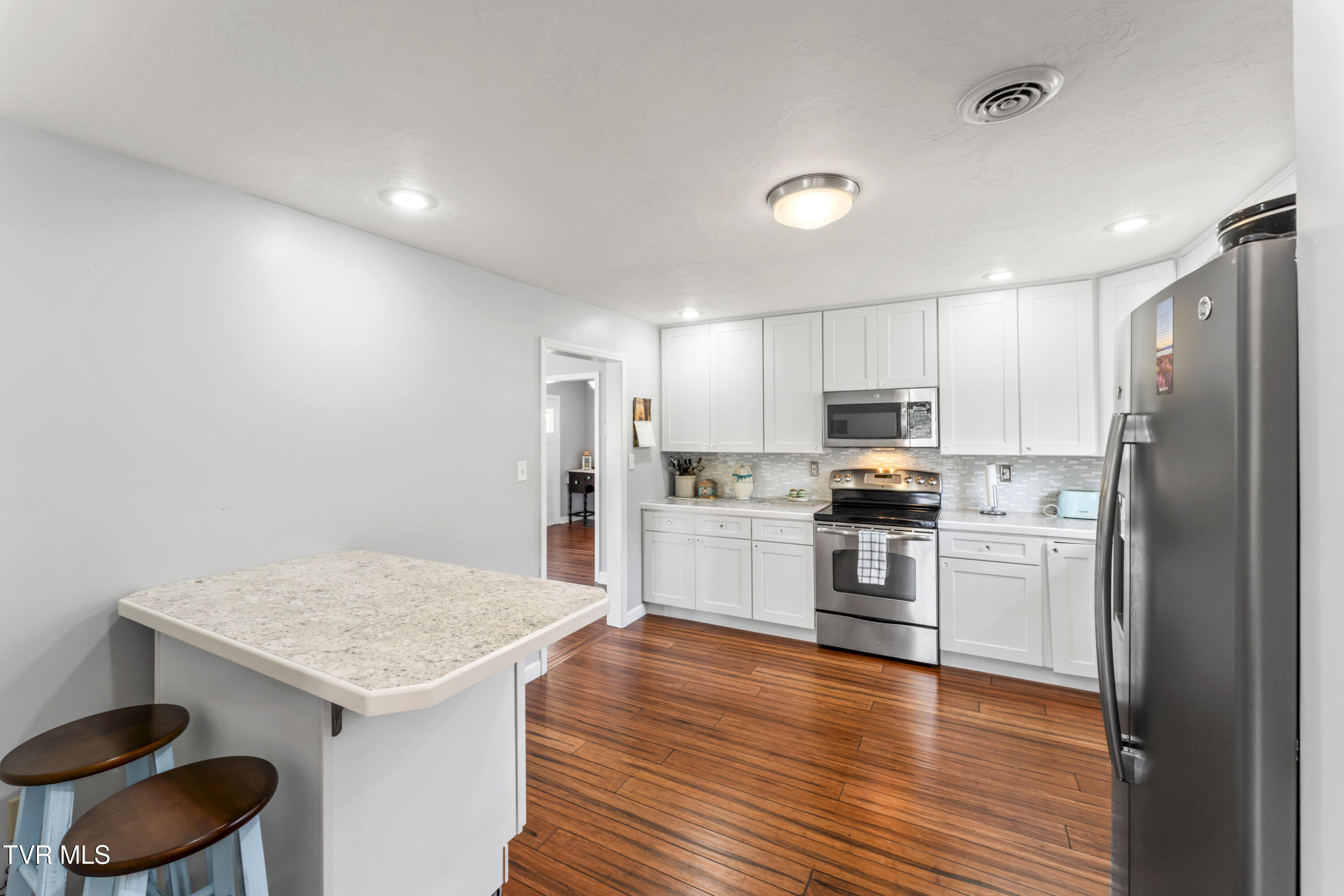 554 Briggs Road Dandridge, TN 37725 - Photo 13 of 43 photos_high_resolution_DSC00630