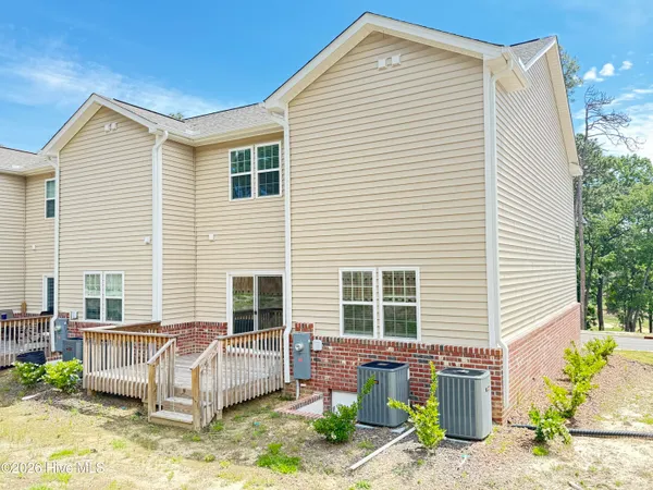 $1,900 | 860 Ducks Landing, Aberdeen, NC 28315