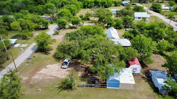 $189,900 | 112 East Hoard Street, Hamilton, TX 76531