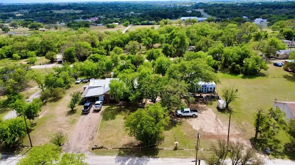 $189,900 | 112 East Hoard Street, Hamilton, TX 76531