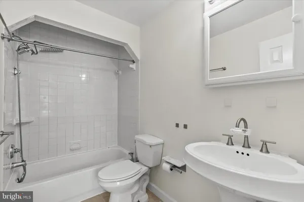 $2,900 | 7961 Yancey Drive, Falls Church, VA 22042