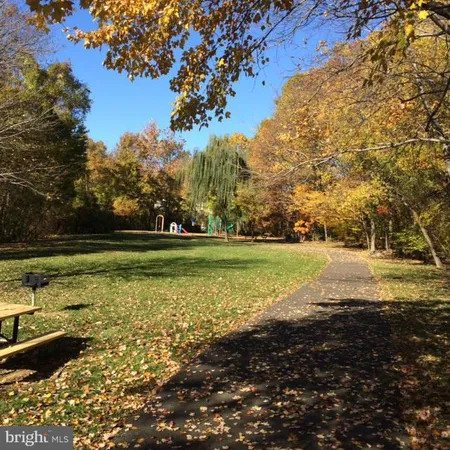 $2,900 | 7961 Yancey Drive, Falls Church, VA 22042