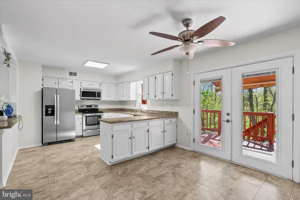 $2,900 | 7961 Yancey Drive, Falls Church, VA 22042