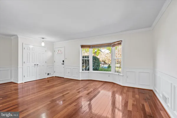 $2,900 | 7961 Yancey Drive, Falls Church, VA 22042