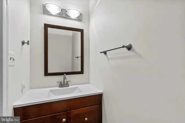 $2,900 | 7961 Yancey Drive, Falls Church, VA 22042