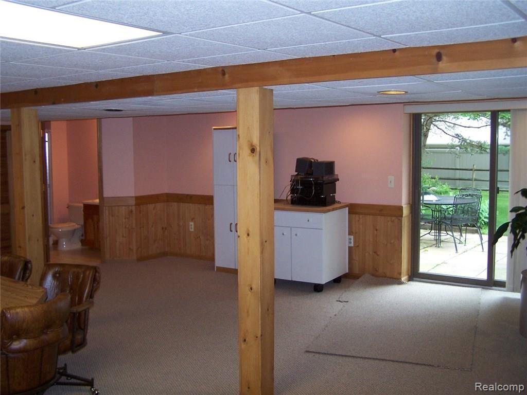 917 Biggers Court Rochester, MI 48309 - Photo 24 of 35 100_1777.JPG