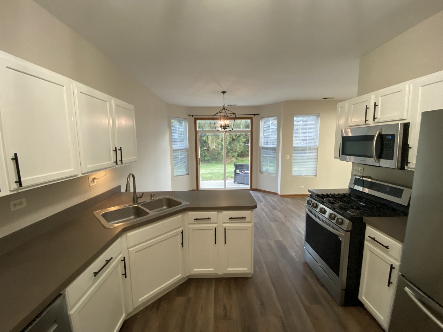 610 Springbrook Trail North, Unit 610 Oswego, IL 60543 - Photo 6 of 11