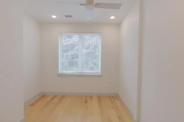 $410,000 | 899 Cherokee Blvd., Unit 113, Chattanooga, TN 37405