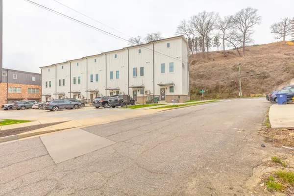 $410,000 | 899 Cherokee Blvd., Unit 113, Chattanooga, TN 37405