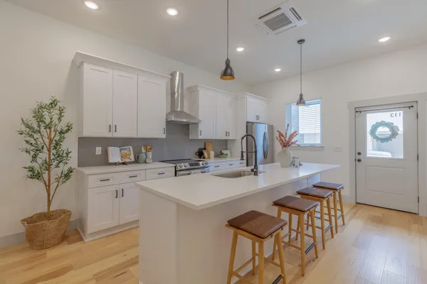 $410,000 | 899 Cherokee Blvd., Unit 113, Chattanooga, TN 37405