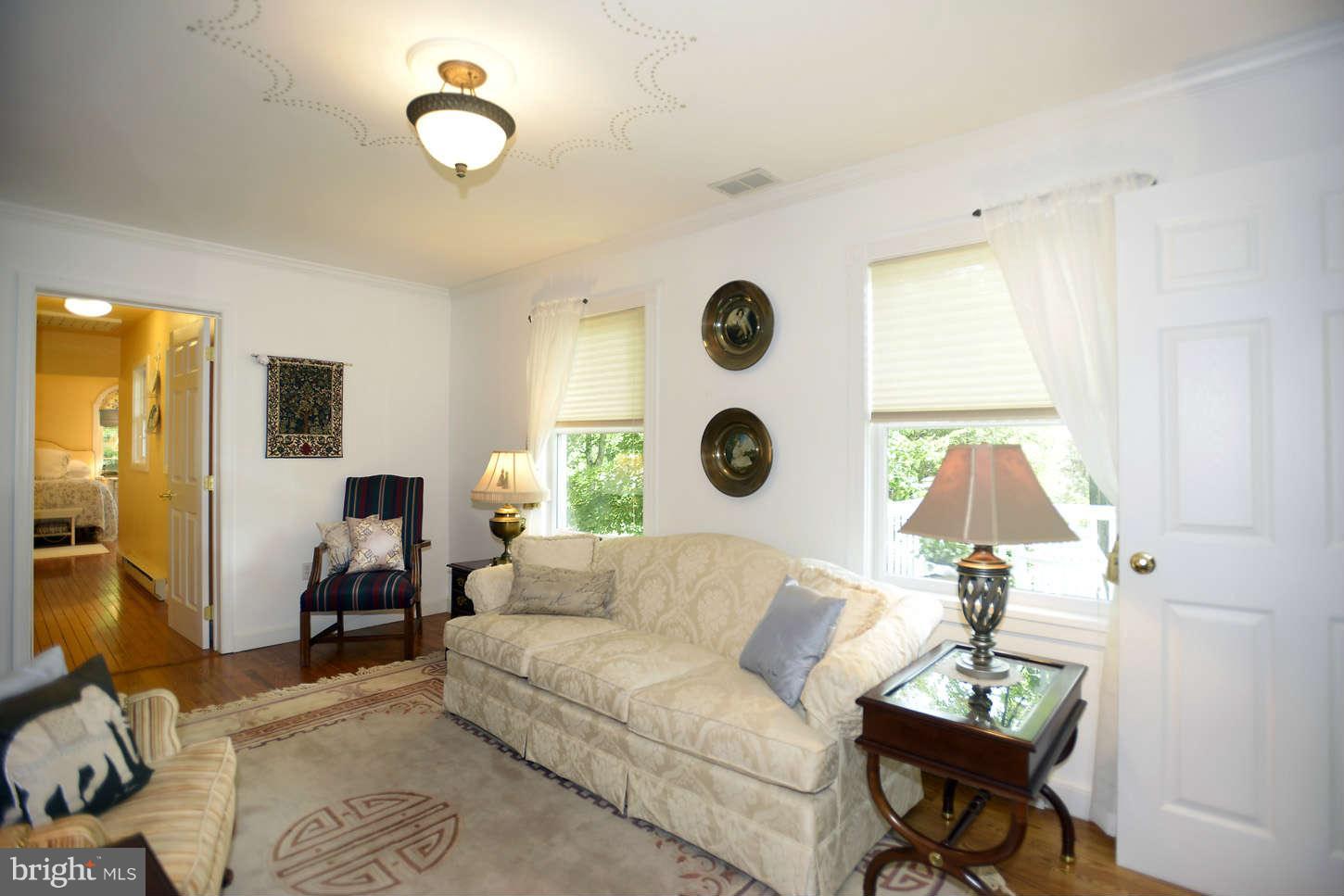 2932 Kump Station Road Taneytown, MD 21787 - Photo 4 of 20 Living Room