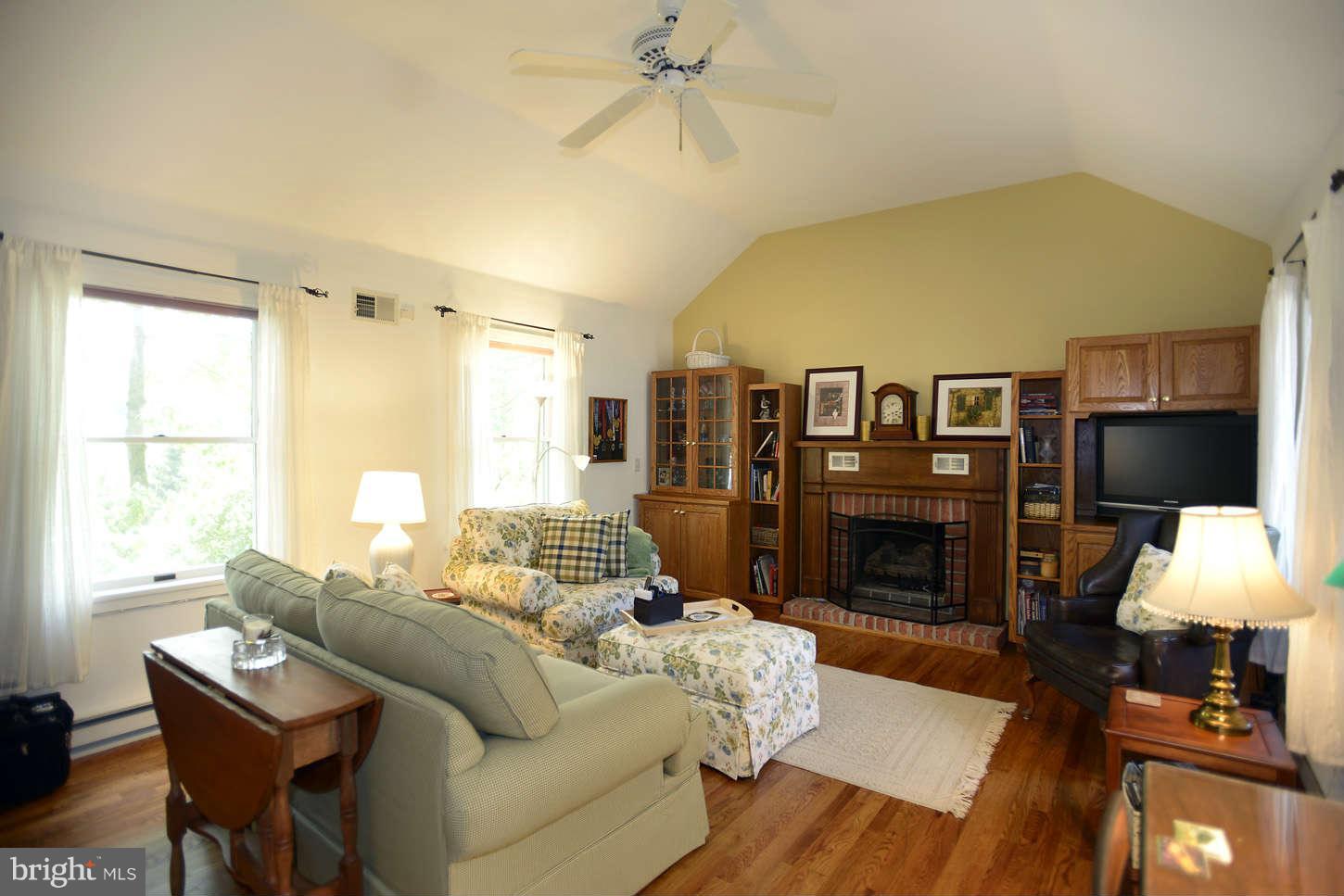 2932 Kump Station Road Taneytown, MD 21787 - Photo 7 of 20 Family Room