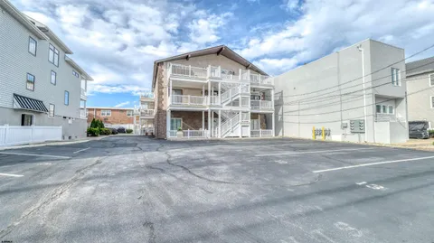 $749,500 | 9609 Pacific Avenue, Unit 5, Margate City, NJ 08402