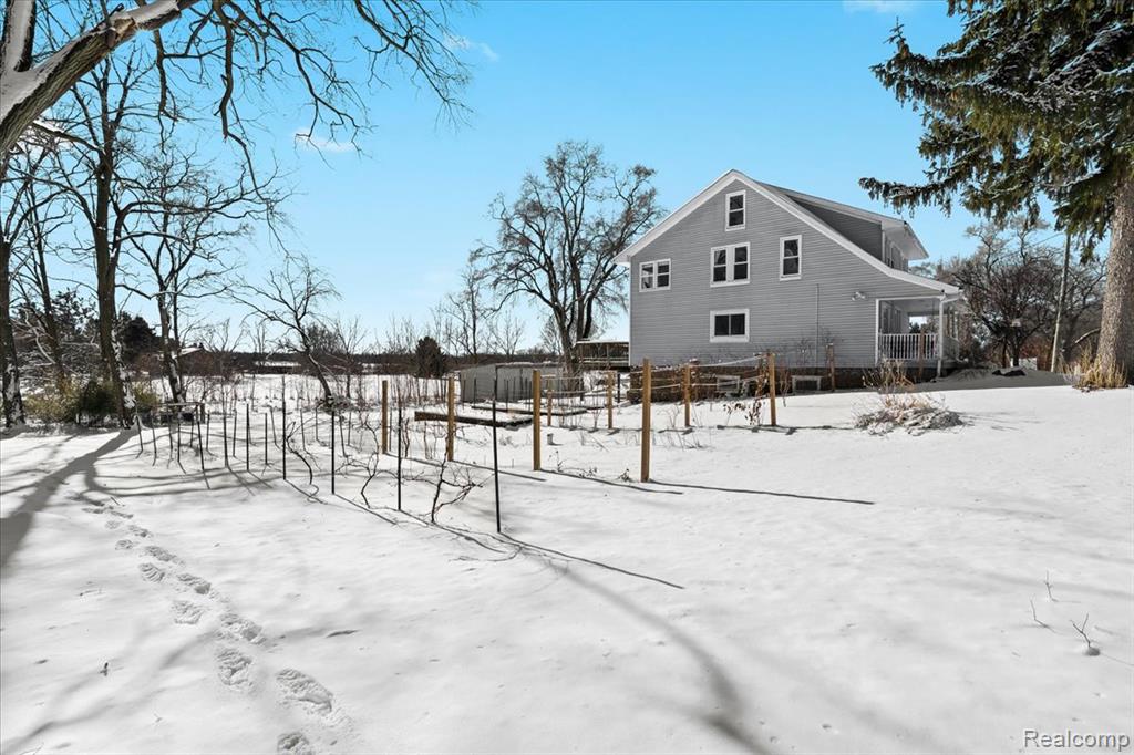 3901 Lone Tree Road Milford, MI 48380 - Photo 38 of 48 Gallery Image 38