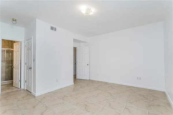 $959,000 | 8403 19th Avenue, Unit 3A | Van Pelt Manor