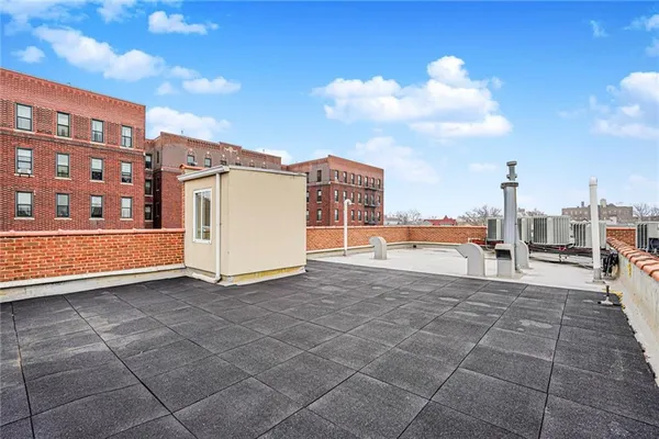 $959,000 | 8403 19th Avenue, Unit 3A | Van Pelt Manor