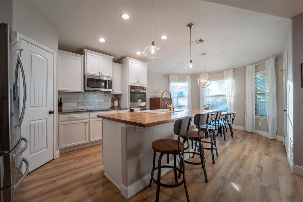 5521 Wisdom Court Waco, TX 76708 - Photo 8 of 28 Kitchen