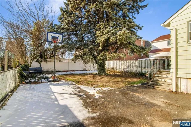 $499,999 | 112 Rutherford Avenue, Lyndhurst, NJ 07071