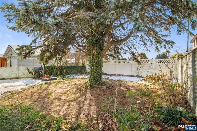 $499,999 | 112 Rutherford Avenue, Lyndhurst, NJ 07071