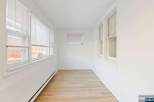 $499,999 | 112 Rutherford Avenue, Lyndhurst, NJ 07071