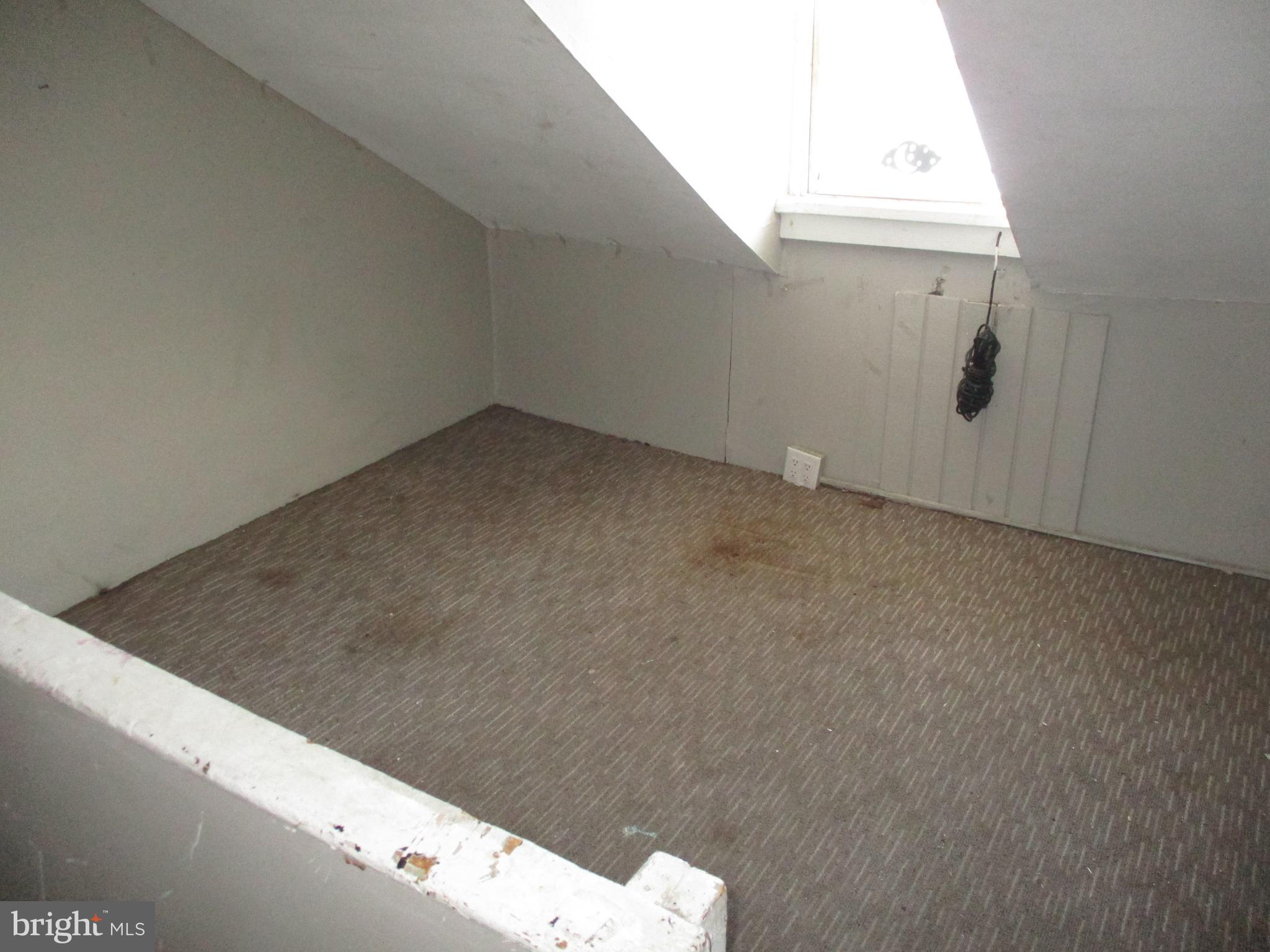 425 North 2nd Street Reading, PA 19601 - Photo 11 of 16 a view of roof and window