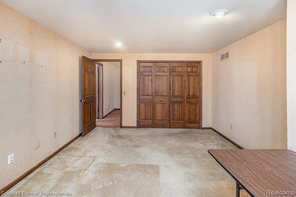 1754 Thomas Court Rochester Hills, MI 48309 - Photo 24 of 36